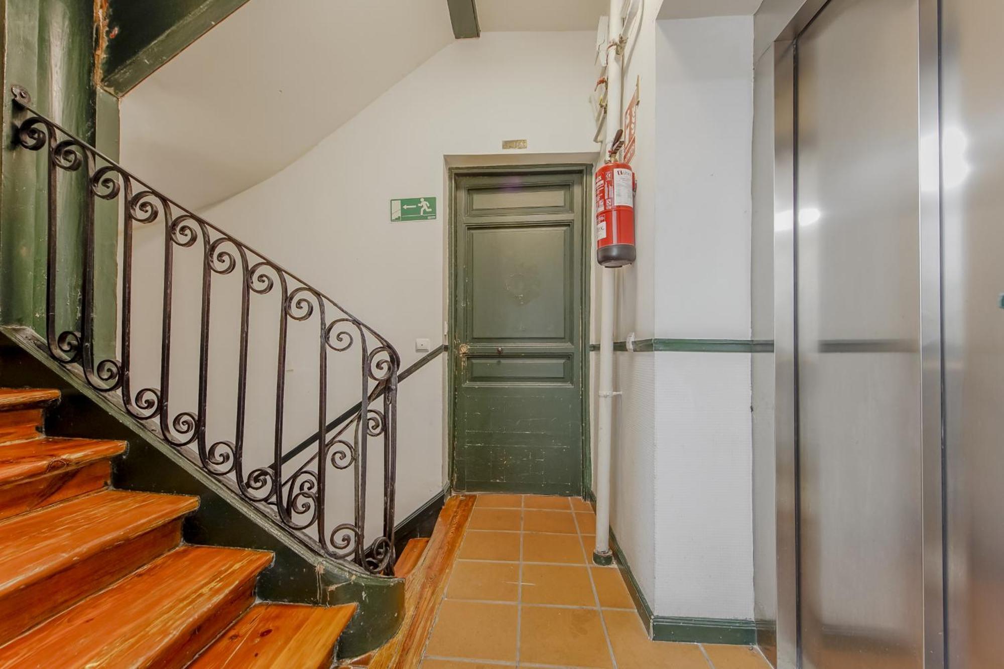Modern Apt Para 6Pax En La Plaza De Tirso-Centro E1 Мадрид Экстерьер фото