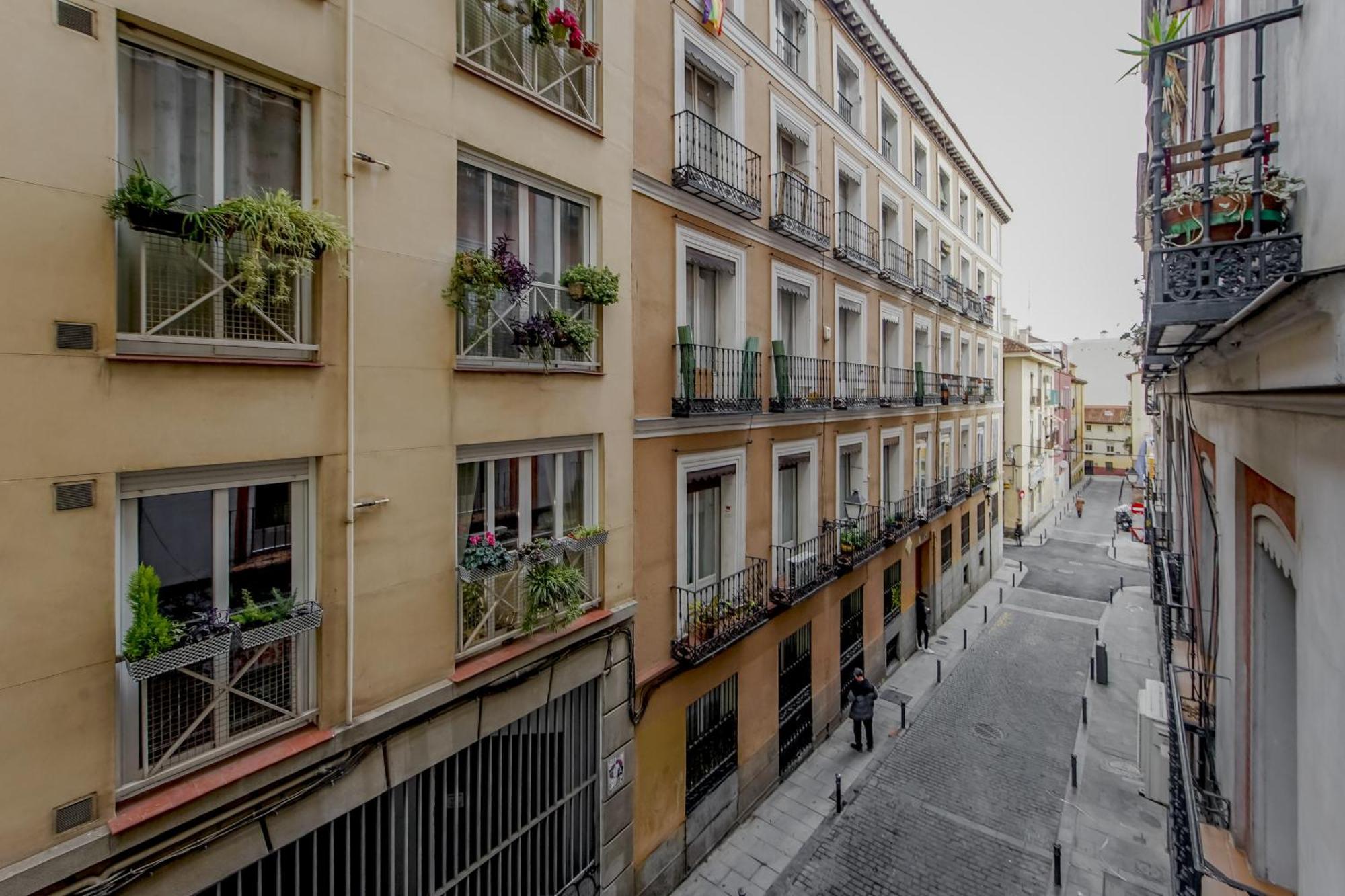 Modern Apt Para 6Pax En La Plaza De Tirso-Centro E1 Мадрид Экстерьер фото