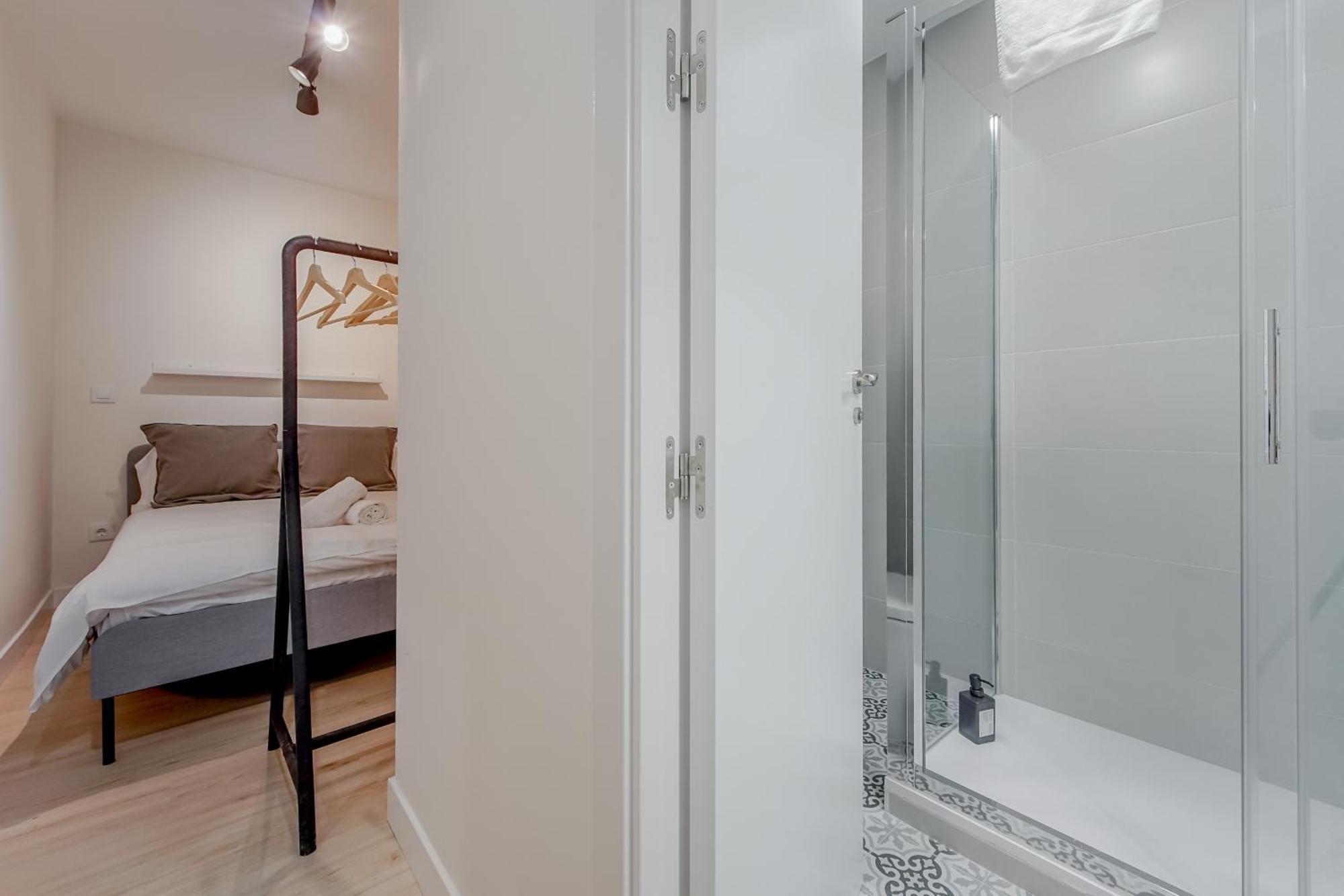 Modern Apt Para 6Pax En La Plaza De Tirso-Centro E1 Мадрид Экстерьер фото